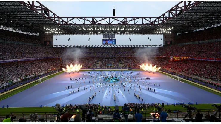 La FINAL es en el Estadio Olímpico Atatürk.
