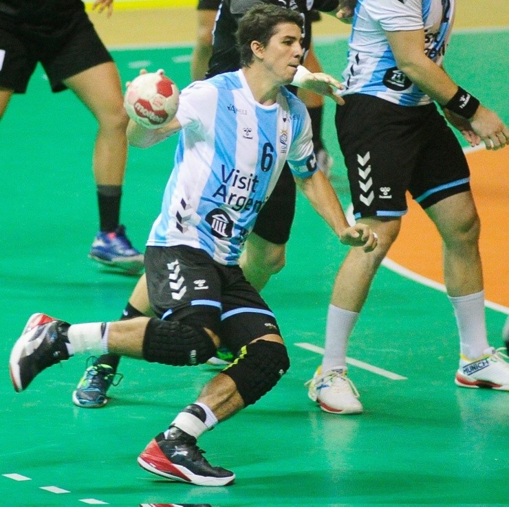 El Chino Simonet, estrenando la cinta luego del retiro de Carou.