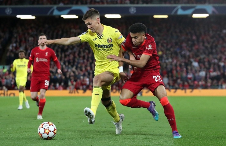 Foyth y Luis Díaz se sacaron chispas.