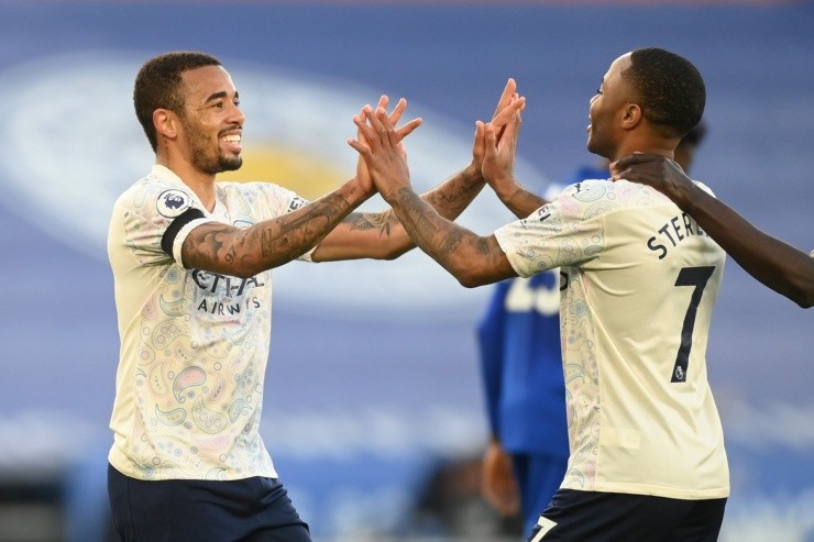 Real Madrid puso los ojos en dos delanteros del City: Jesús ySterling.