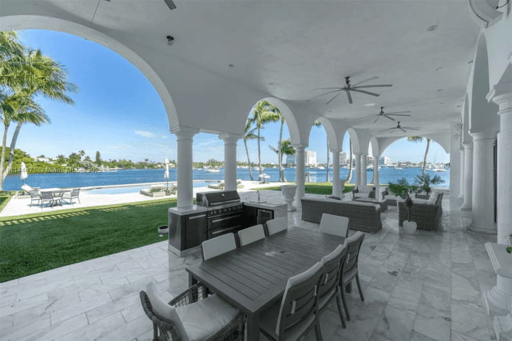 La tremenda mansión que compró el Kun Agüero en Miami.