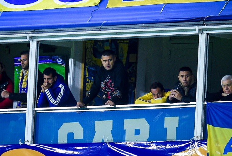 ¿Riquelme piensa en cómo tentar a Gareca?