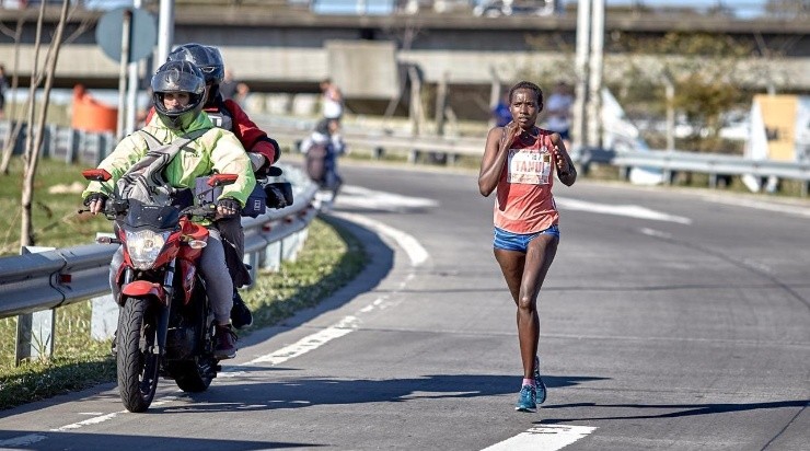 Rodah Jepkorir Tanui, mejor marca del Maratón de Buenos Aires. Lo hizo en 2019 (Foto Run)