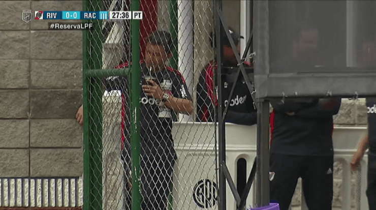 Un gesto de Gallardo enloqueció a los hinchas de River: fue a ver a la Reserva.