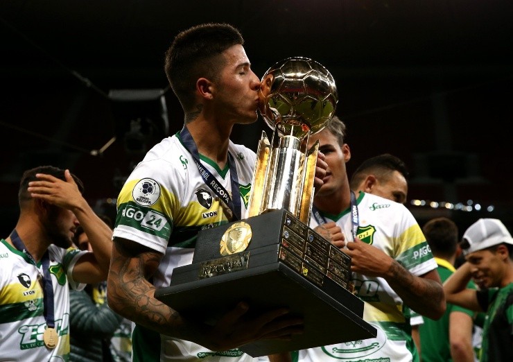 Enzo levantó la Sudamericana con Defensa (Getty)