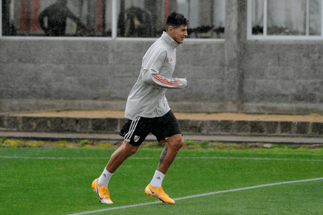 Angileri entrena con Rollheiser en Ezeiza. (Foto: River)