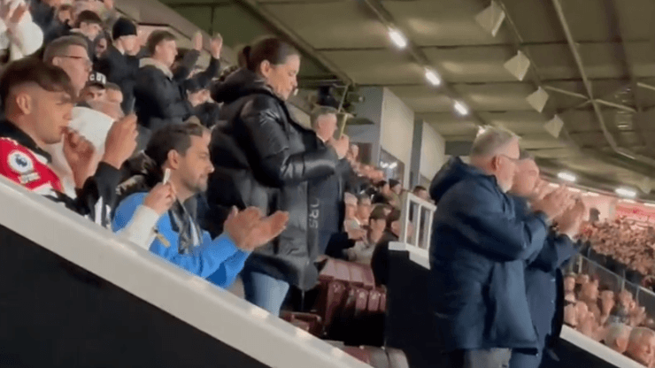 VIDEO | La emoción del padre de Garnacho tras el debut en el United