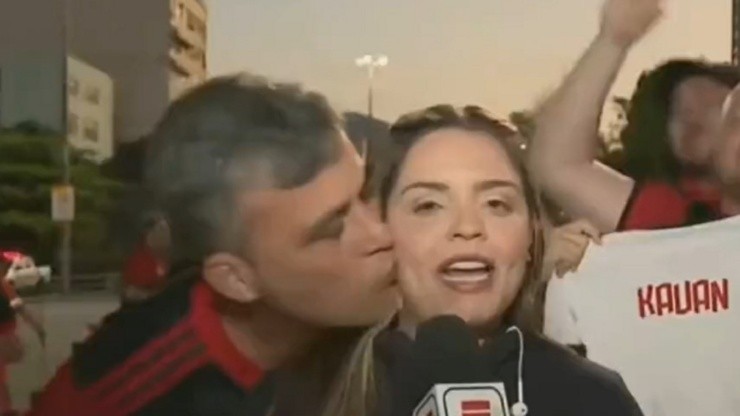 VIDEO | Acosaron a una periodista en vivo en la previa de Flamengo-Vélez