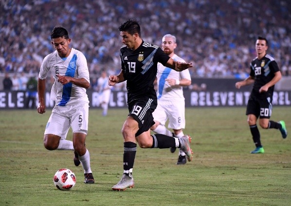 Gio Simeone en un amistoso ante Guatemala. (Foto: Getty)