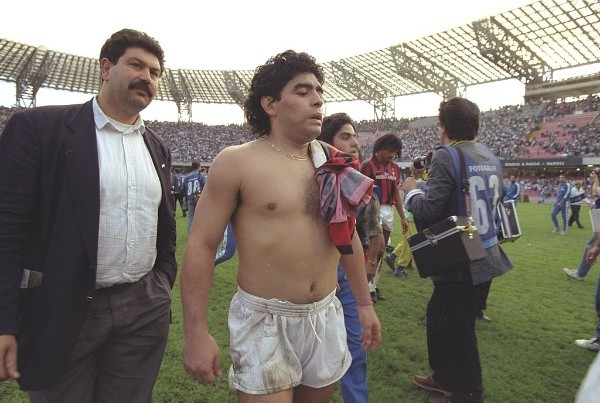Diego Maradona, un dios en Nápoles. (Foto: Getty)
