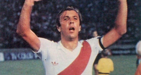 'Mostaza' Merlo jugó toda su carrera en River.