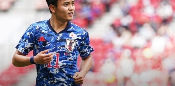 Take Kubo en el seleccionado japonés.