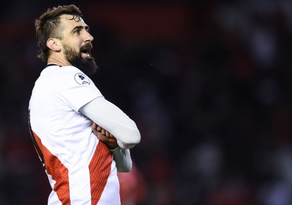 El festejo clásico de Lucas Pratto. (Foto: Getty)