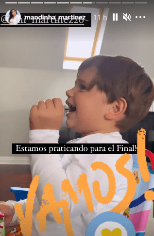 La historia del mini Martínez alentando a la Argentina.