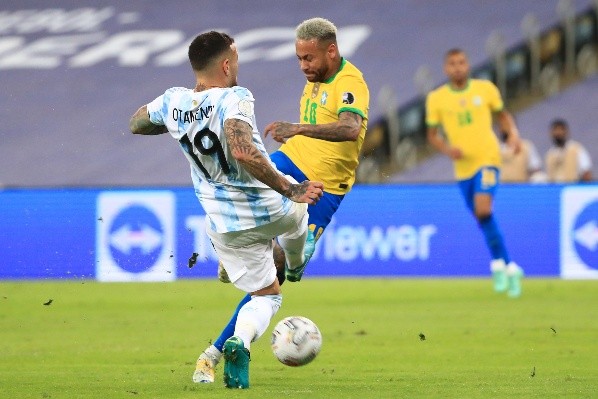 Un duelo recurrente ante Neymar en la final. Foto: Getty