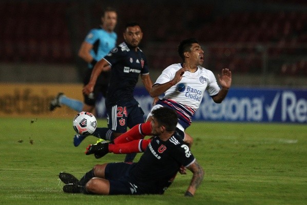 Ramírez es uno de los jugadores más fouleados del fútbol argentino. Foto: Getty
