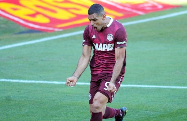 Sand es el máximo goleador del torneo