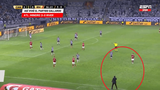 Gallardo, en llamas con Enzo Fernández.