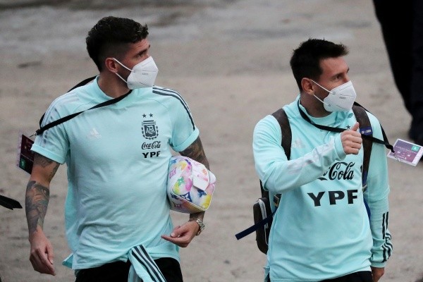 De Paul y Messi en la previa del partido. Foto: Getty