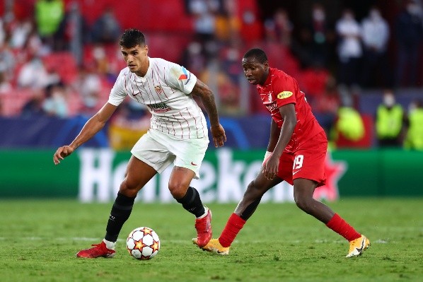 Lamela ante Mohamed Camara. Foto: Getty