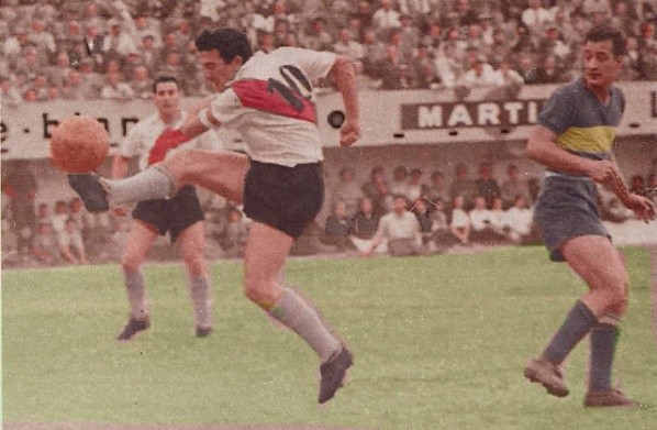 Ángel Labruna en un Superclásico.