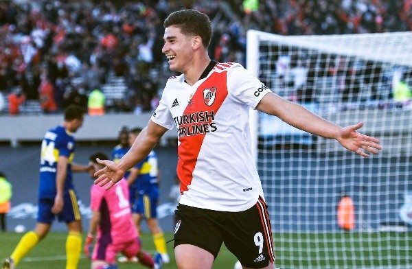 Julián Álvarez en el Superclásico (Foto: Getty Images)