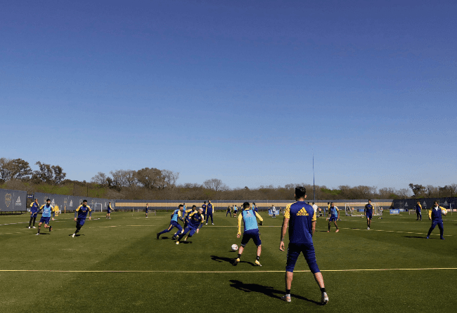 Boca se entrena pensando en Lanús. (Foto: Boca)
