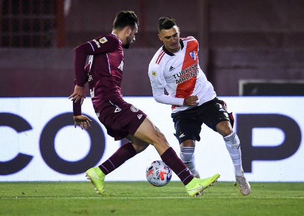 Matías Suárez vs. Lanús, Liga Profesional (Foto: Getty Images)