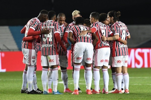 Martín Benitez junto a sus compañeros del San Pablo (Foto: Getty Images)