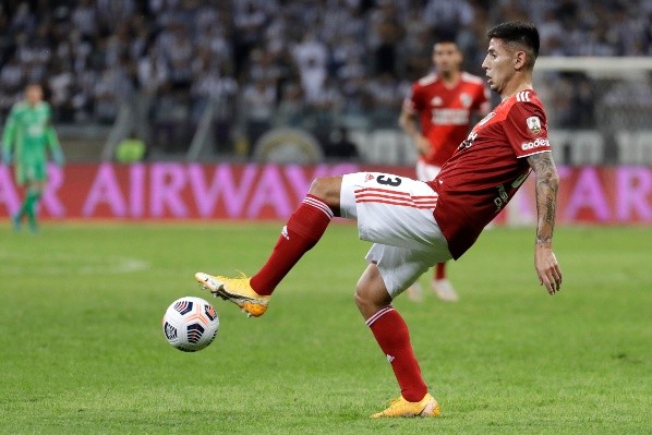 En River quieren renovarle a Angileri. (Getty)