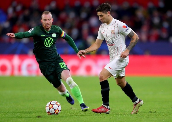 Gonzalo Montiel jugando la UEFA Champions League con el Sevilla (Foto: GettyImages)