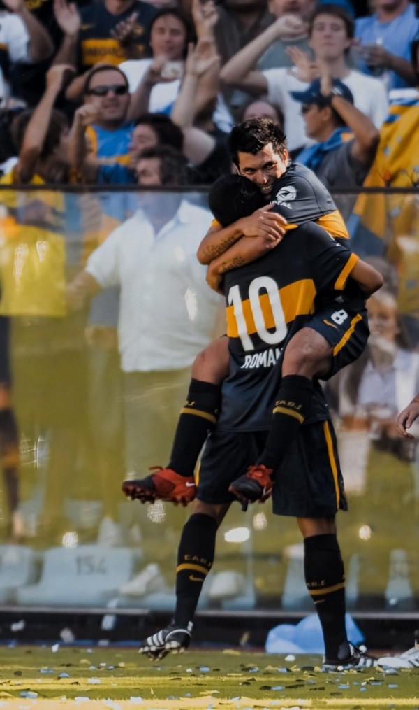 Román y el Pitbull, juntos en un emblemático clásico.