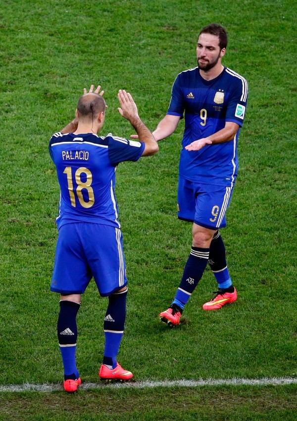 Palacio e Higuaín, cerca de convertirse en héroes en la final. Foto: Getty