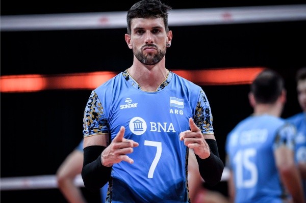 Facu Conte, del equipo masculino de vóley.