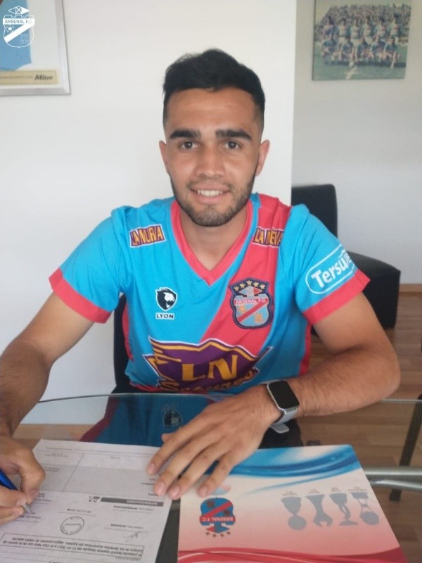 Lucas Brochero puso el gancho en Arsenal (Foto: Arsenal oficial)