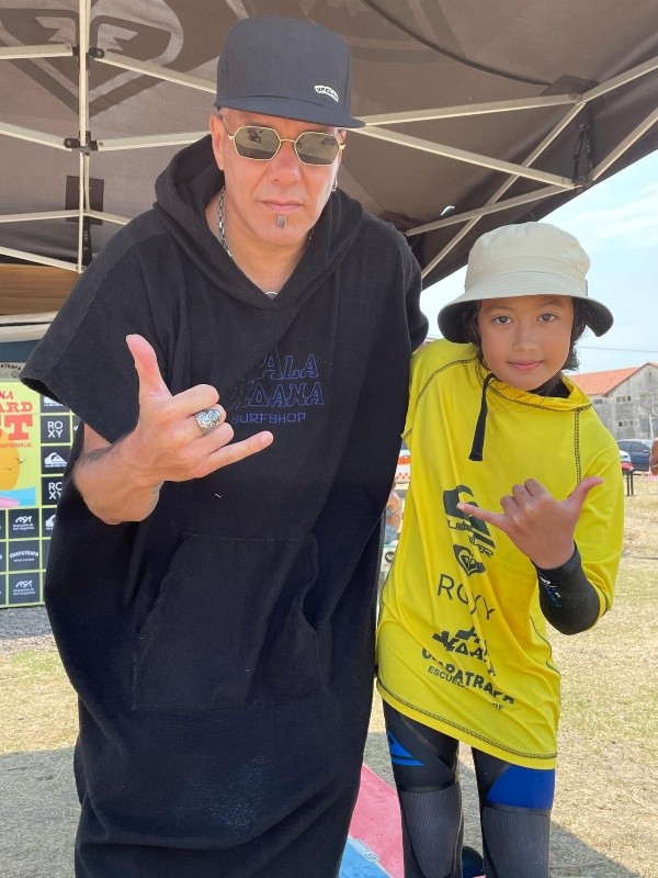 Ruiz Díaz se reencontró con el surf y disfrutó ver cómo su hija Lila se enamoró de las olas igual que él. (Foto: Diego DiYorio)