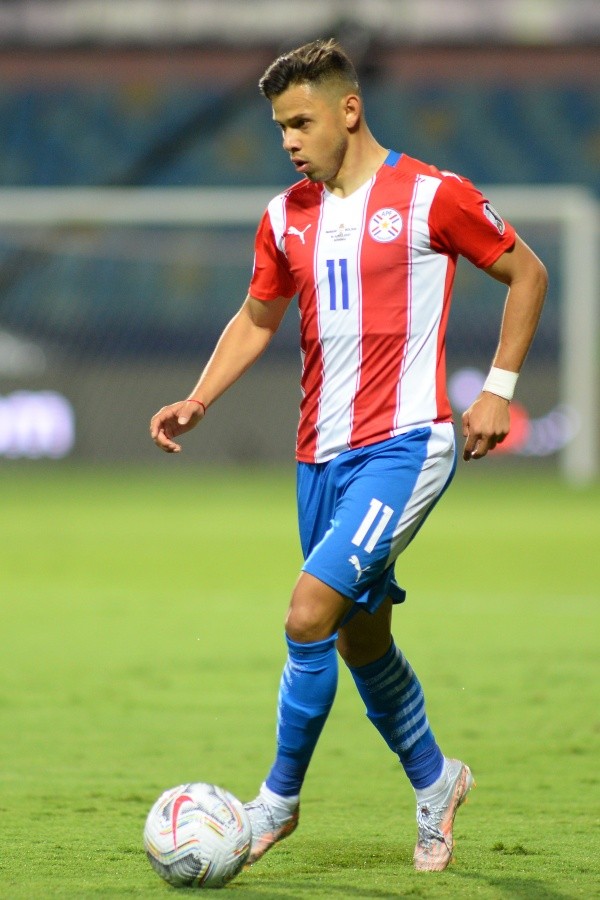 Ángel Romero en plena acción con la Selección de Paraguay. (Foto: Getty)