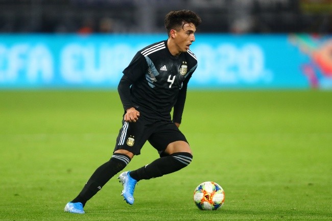 Saravia, el primer 4 de Scaloni, fue ofrecido a River. (Foto: Getty Images)