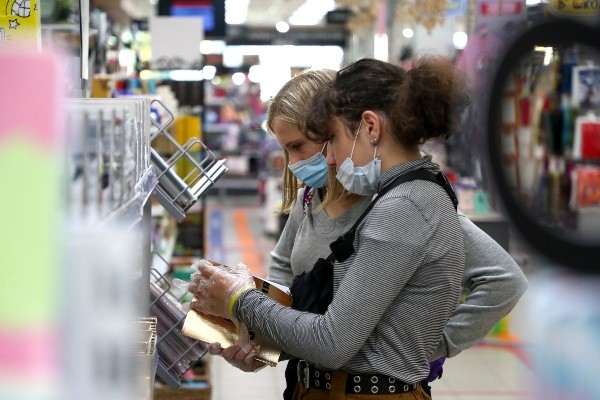 Compra de útiles escolares. Fuente: (Getty images)