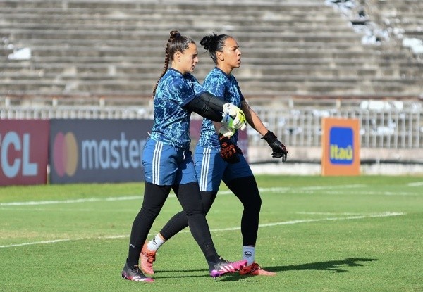 Laurina Oliveros (Boca) y Vani Correa (ahora en Central) son las arqueras de la Selección.
