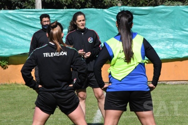 Amadora, entrenadora de SAT.