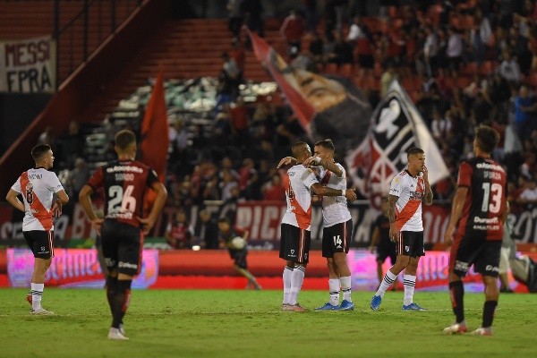 Jonatan Maidana y Leandro González Pirez compartieron zaga ante Newell’s (GETTY)