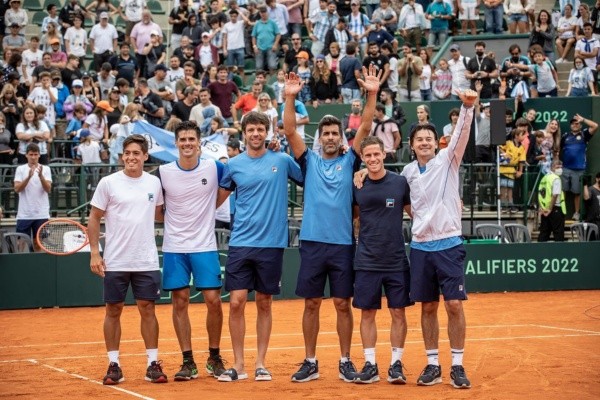 Báez, F. Coria, Zeballos, González, Schwartzman y el Mago. (Prensa AAT)