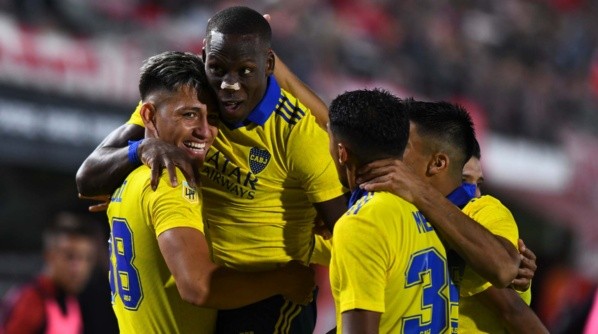 La nueva indumentaria de Boca, presentada ante Estudiantes (GETTY)