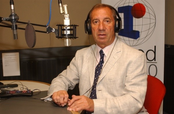 Bilardo también tuvo su programa de radio.