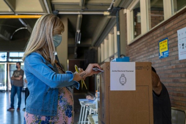 Elvira Rawson junto a Alicia Moreau de Justo lucharon por el voto femenino en Argentina. Fuente: (Getty images)