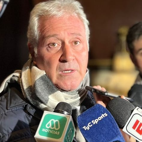 Twitter: @Patoburlone