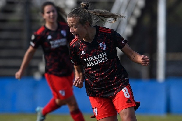 Karen Vénica celebra su gol. (Foto: CARP Femenino)