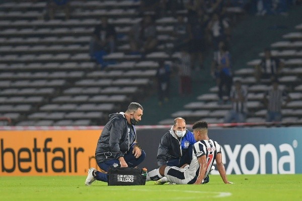 El momento en el que Diego Valoyes salió lesionado por Libertadores (foto: Getty)