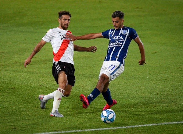 Martín Ojeda vs River (foto: Getty